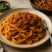 Fluweelzachte bolognese met diepe, gelaagde smaak die elke pasta laat stralen